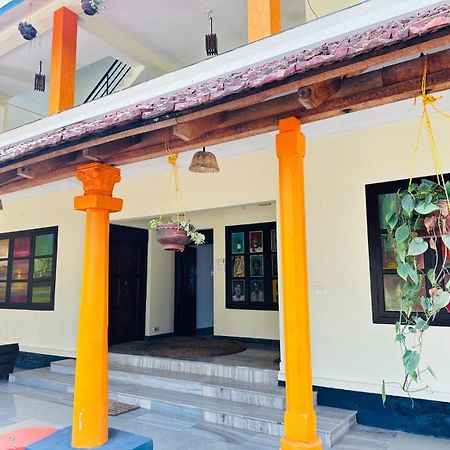 Hotel Vedha Ayurvedic Panchakarma Treatment Centre Alappuzha Exterior foto
